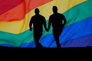 Schwule verabreden sich meist in einer Singlebörse